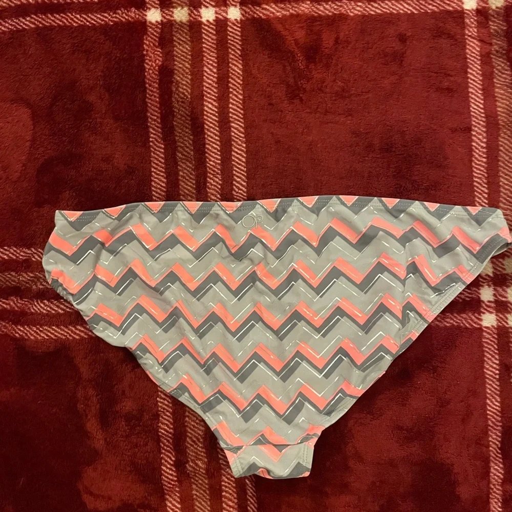 Bikini Bottom - Picture 2 of 2